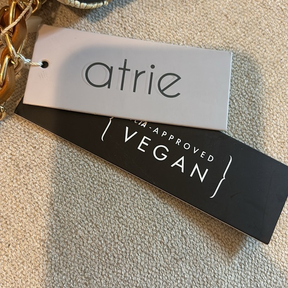 *NWT* Atrie straw crossbody purse - Picture 10 of 12